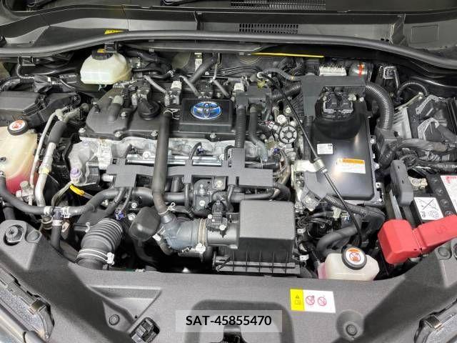 Toyota C-HR 2018-04 389958-18