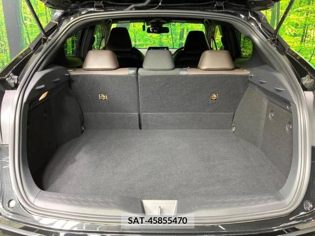 Toyota C-HR 2018-04 389958-10