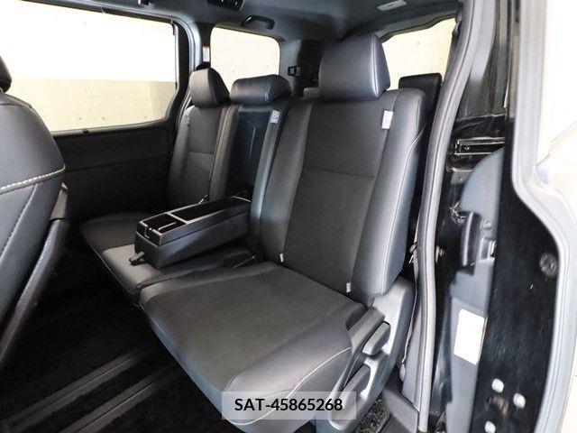 Toyota NOAH 2017-12 321554-6