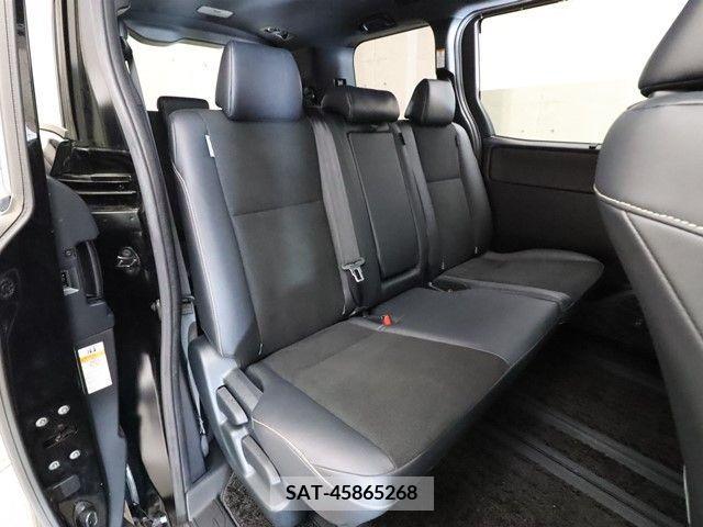 Toyota NOAH 2017-12 321554-4