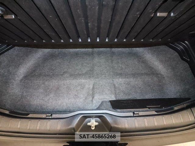 Toyota NOAH 2017-12 321554-9