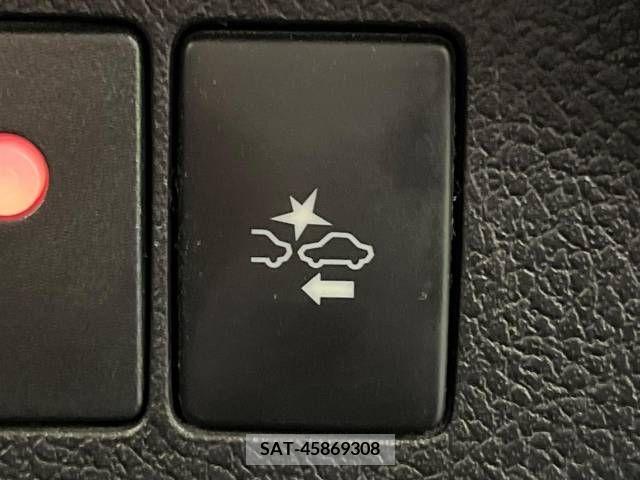 Toyota VITZ 2017-12 251613-2