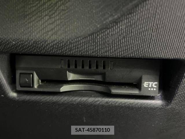 Toyota AQUA 2018-06 260534-7