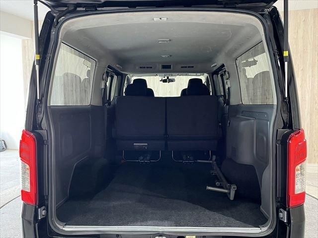 Nissan NV350 Caravan 2018-09 193546-23
