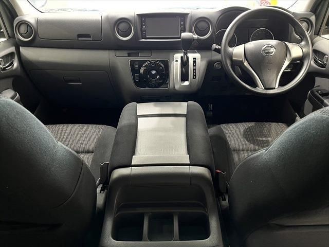 Nissan NV350 Caravan 2018-09 193546-18