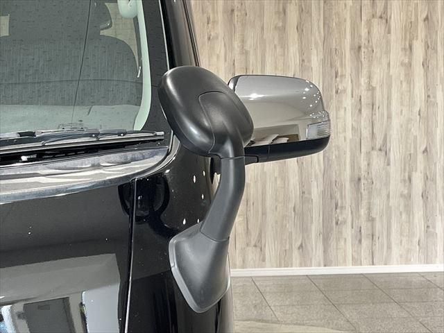 Nissan NV350 Caravan 2018-09 193546-12