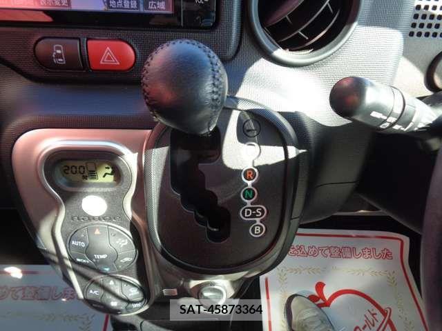 Toyota SPADE 2015-08 375813-14