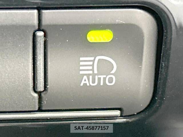 Toyota PRIUS 2023-01 218135-6