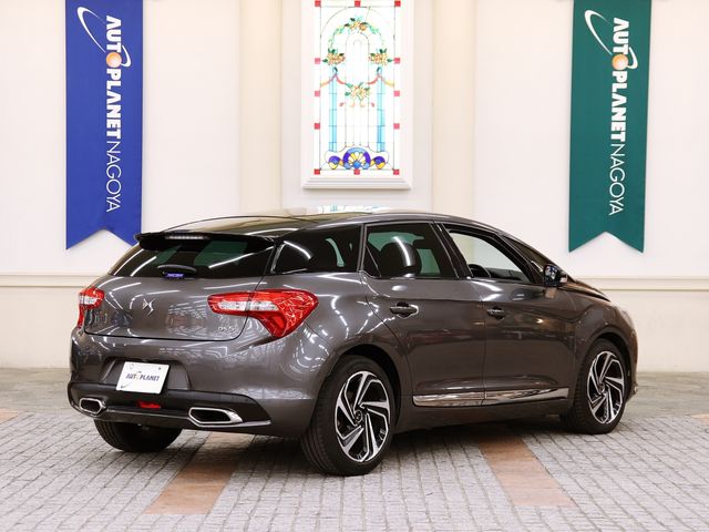 Citroen DS5 2017-10 23495-2