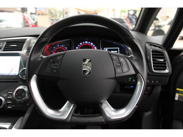 Citroen DS5 2017-10 23495-17