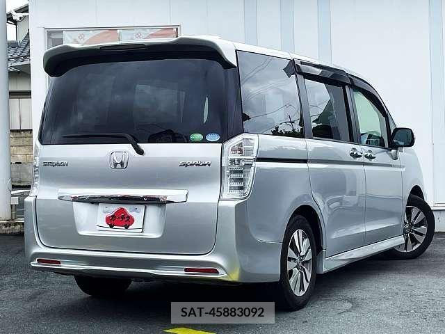 Honda STEP WGN 2014-10 324654-2