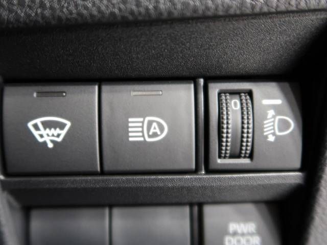 Toyota VOXY 2022-04 5486-5