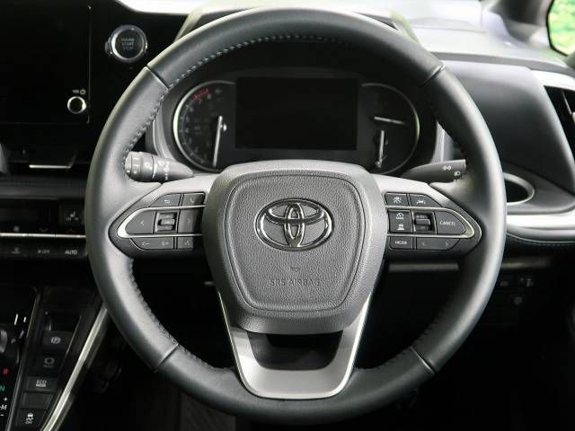 Toyota VOXY 2022-04 5486-11