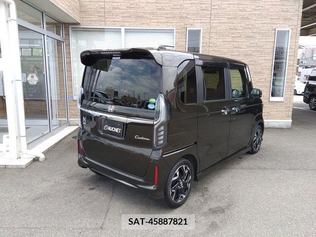 Honda N BOX CUSTOM 2017-11 364889-1
