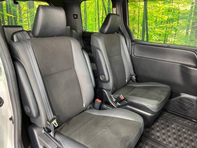 Toyota NOAH 2020-09 18617-9