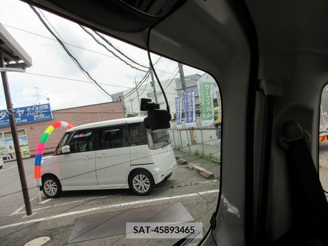 Suzuki SPACIA 2023-05 329869-19