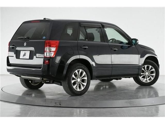 Suzuki ESCUDO 2012-10 194114-1