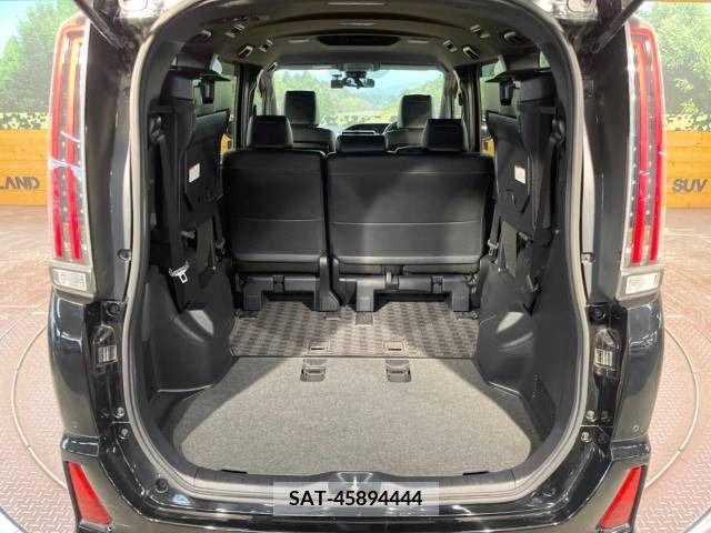 Toyota NOAH 2019-10 279517-11