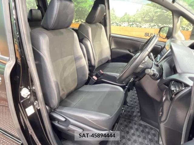 Toyota NOAH 2019-10 279517-8