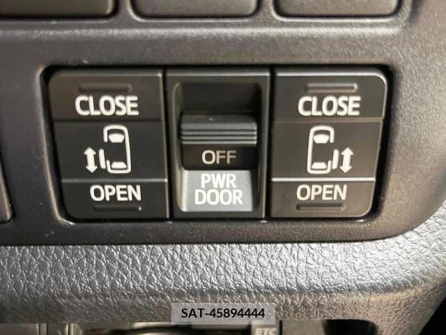 Toyota NOAH 2019-10 279517-5