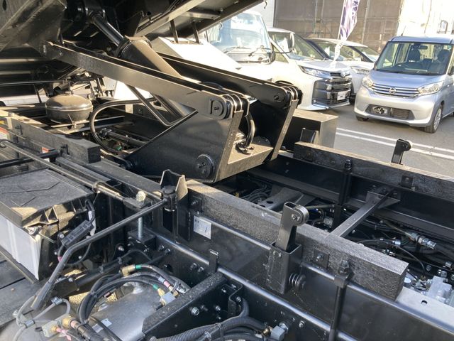 MITSUBISHI FUSO Fighter 2022-08 12840-8