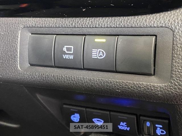 Toyota AQUA 2021-11 218404-12