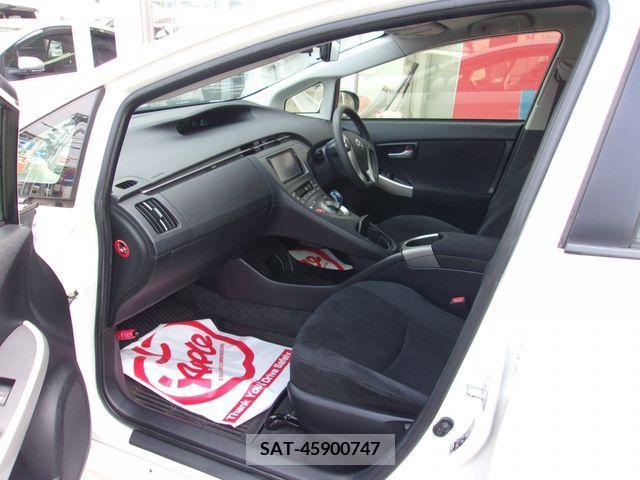 Toyota PRIUS 2015-07 346192-1