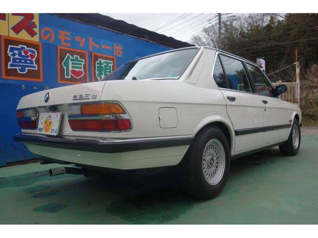 Bmw 5 SERIES 1983-10 637-3
