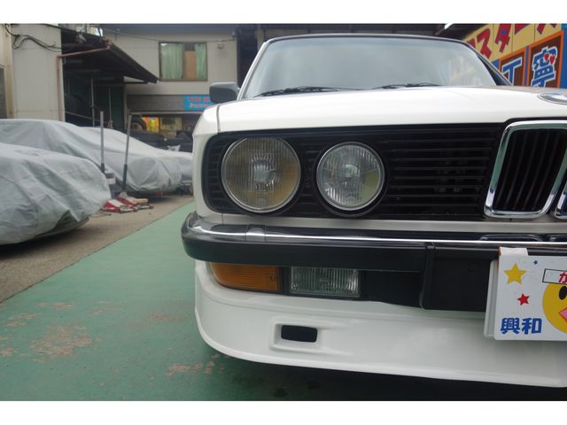 Bmw 5 SERIES 1983-10 637-6