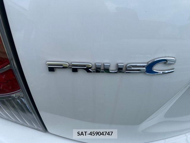 Toyota AQUA 2013-01 212604-9