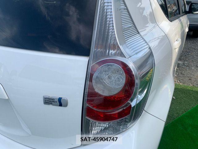 Toyota AQUA 2013-01 212604-12