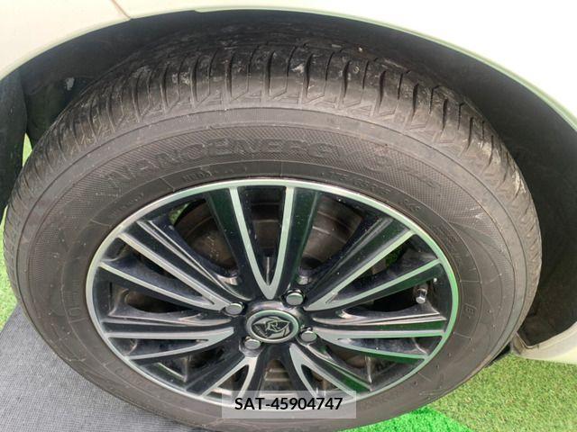 Toyota AQUA 2013-01 212604-16