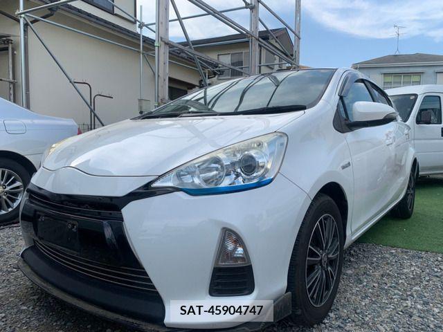 Toyota AQUA 2013-01 212604-2
