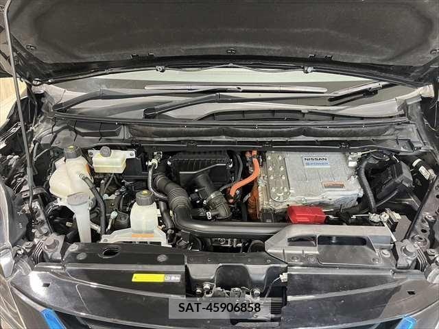 Nissan SERENA 2018-12 324952-27