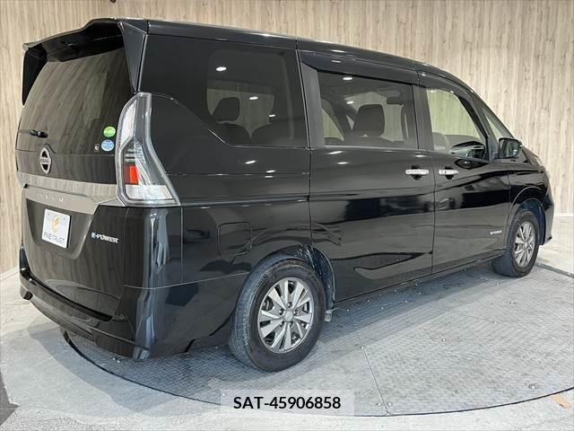 Nissan SERENA 2018-12 324952-16
