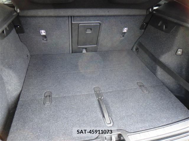 Volvo XC40 2021-08 372911-16