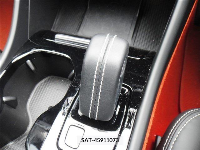Volvo XC40 2021-08 372911-13