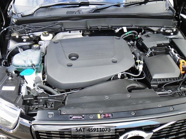 Volvo XC40 2021-08 372911-19