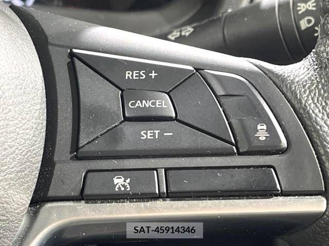 Nissan NOTE 2018-02 279915-5