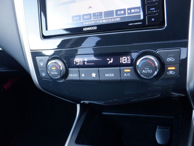 Nissan TEANA 2018-07 4858-8