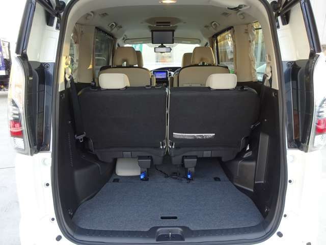 Nissan SERENA 2018-06 196265-1