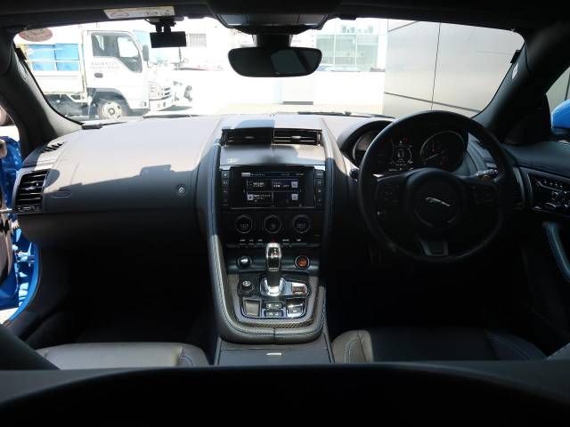 Jaguar F-TYPE 2018-06 184592-1