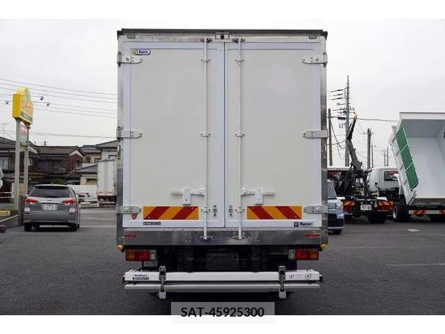 Hino DUTRO 2019-08 267678-3