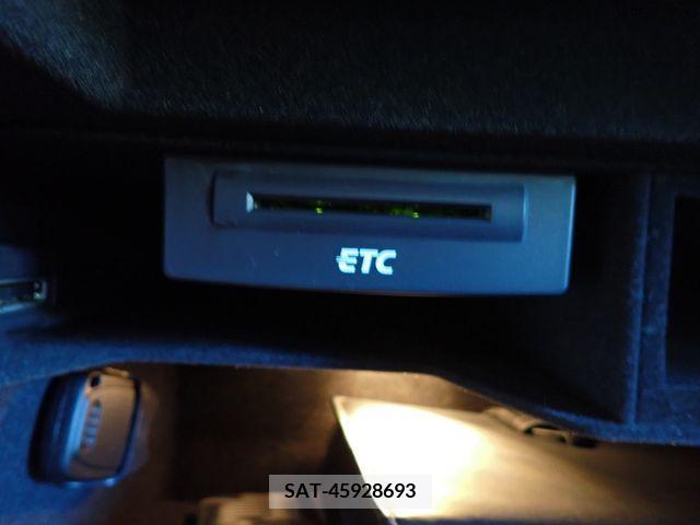 Audi A4 2014-04 261077-25