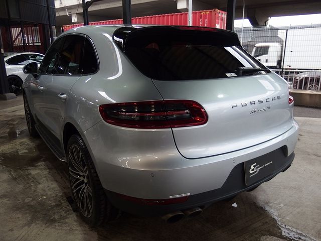 Porsche MACAN 2014-12 185481-7