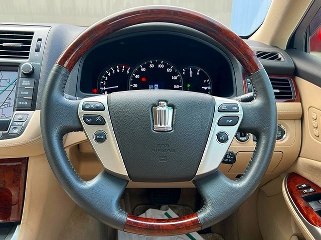 Toyota CROWN SEDAN 2012-09 7231-7