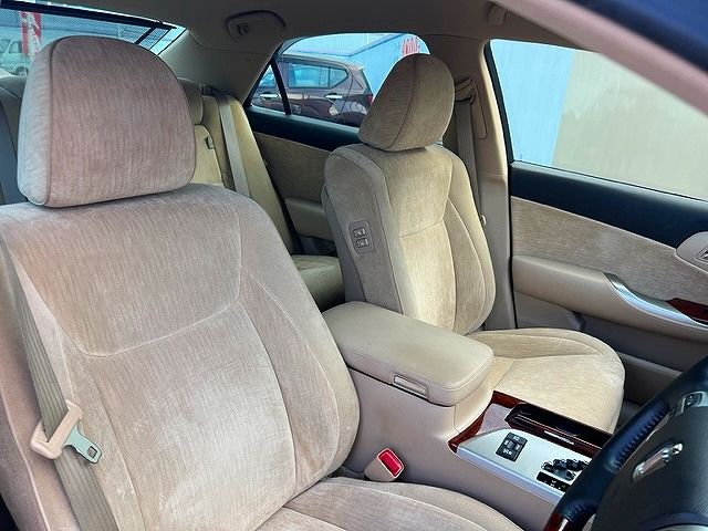 Toyota CROWN SEDAN 2012-09 7231-4