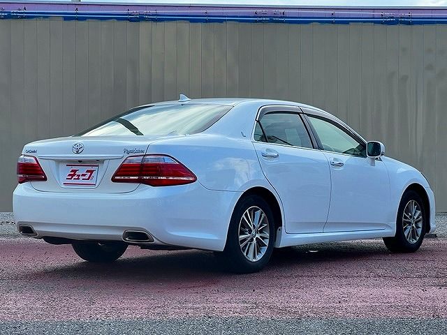 Toyota CROWN SEDAN 2012-09 7231-2