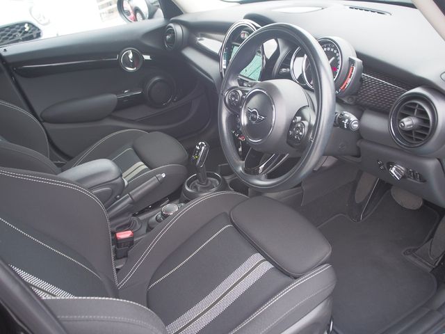 Bmw MINI 2018-12 190559-1
