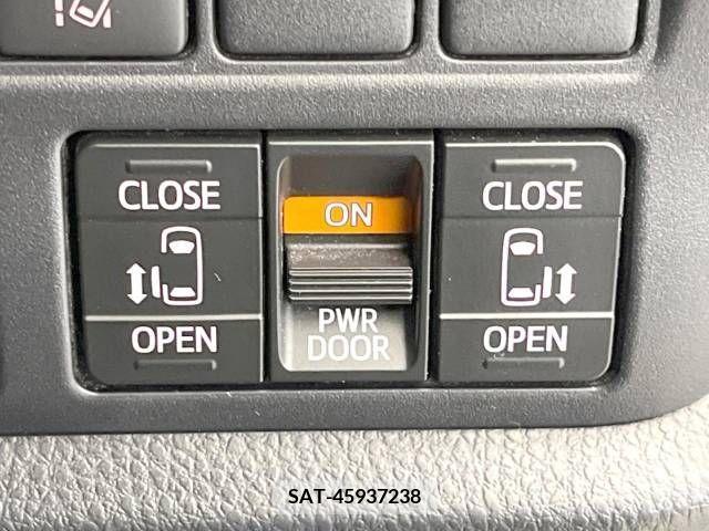 Toyota VOXY 2021-02 212210-4